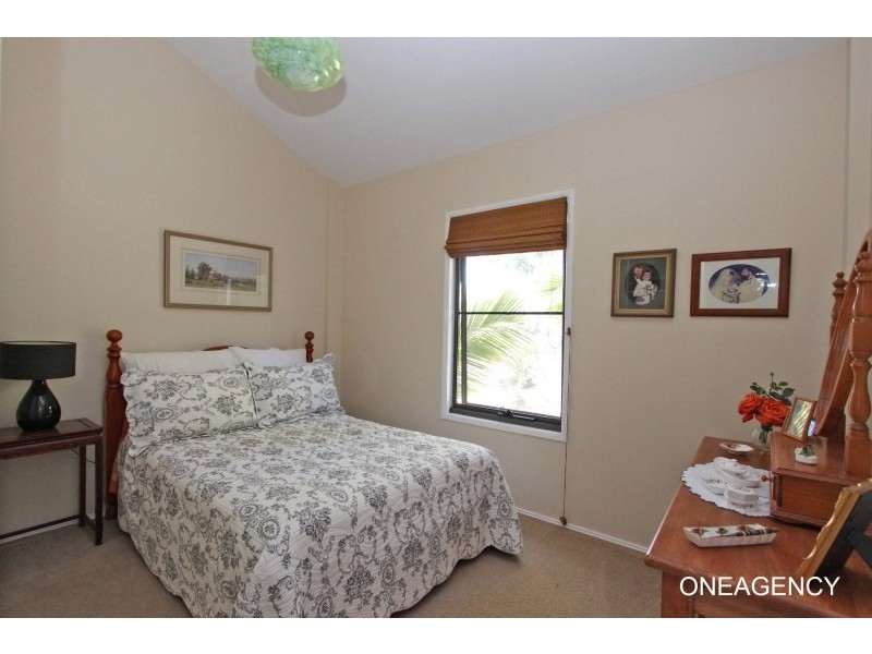 11 Penn Place, Crescent Head NSW 2440