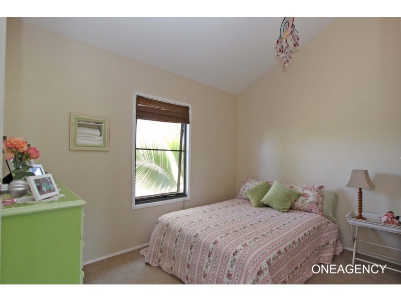 11 Penn Place, Crescent Head NSW 2440