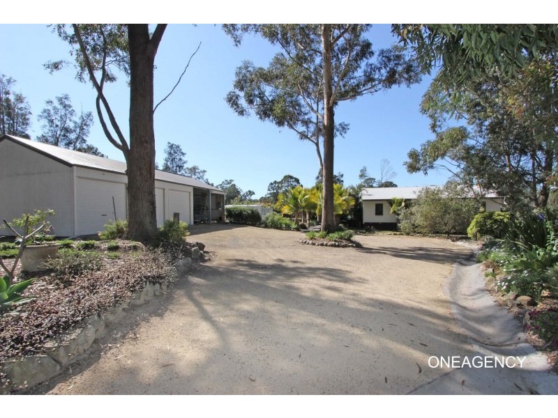11 Penn Place, Crescent Head NSW 2440