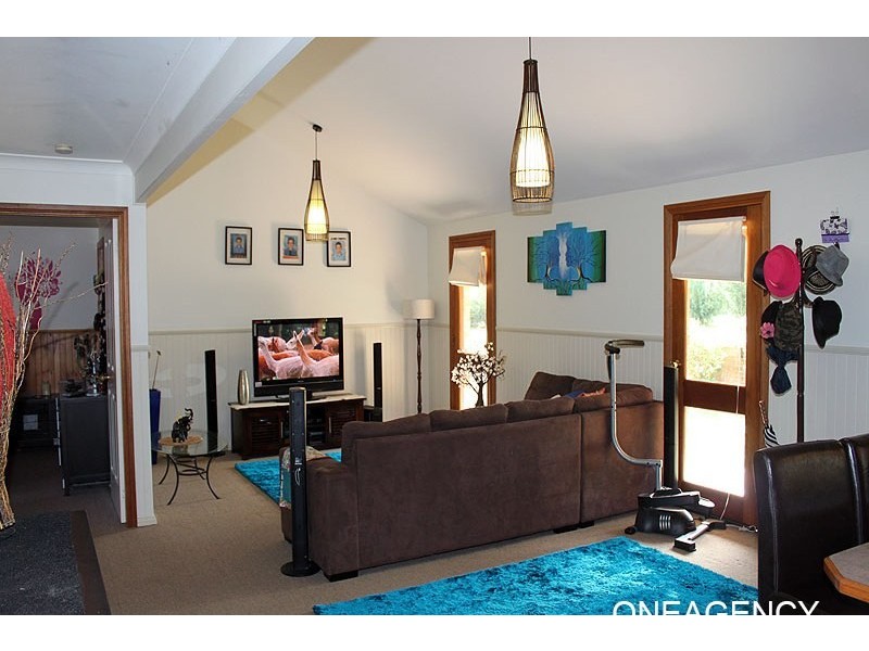 12 Hillview Drive, Aldavilla NSW 2440