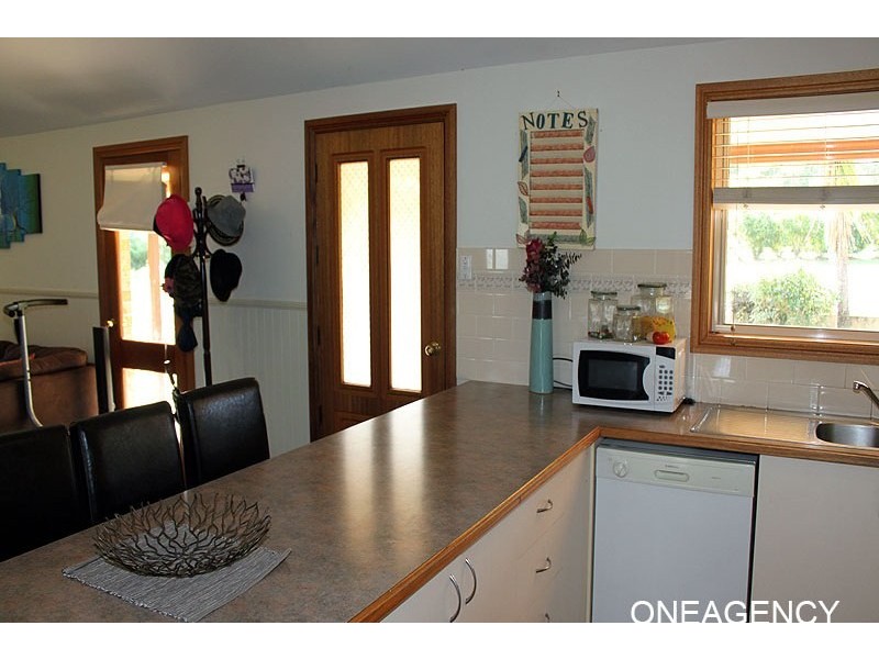 12 Hillview Drive, Aldavilla NSW 2440