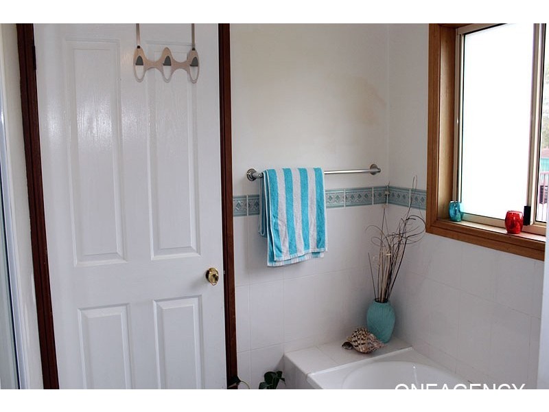 12 Hillview Drive, Aldavilla NSW 2440