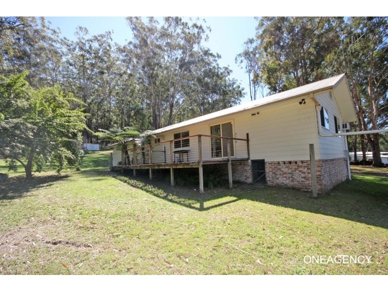 115 Neville Morton Drive, Crescent Head NSW 2440