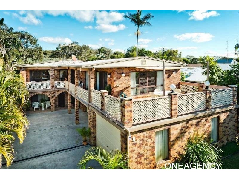 8 Hutcheson Street, Hat Head NSW 2440