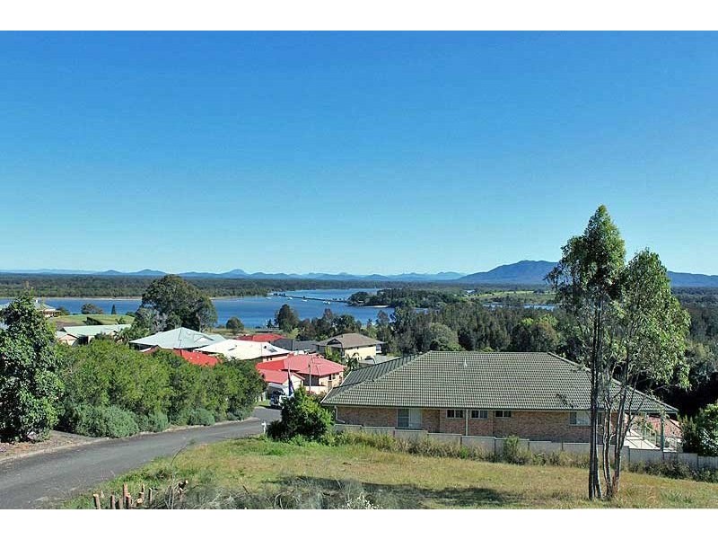 9 Salmon Circuit, South West Rocks NSW 2431