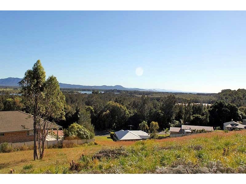 9 Salmon Circuit, South West Rocks NSW 2431