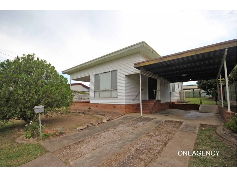 25 Macquarie Street, South Kempsey NSW 2440