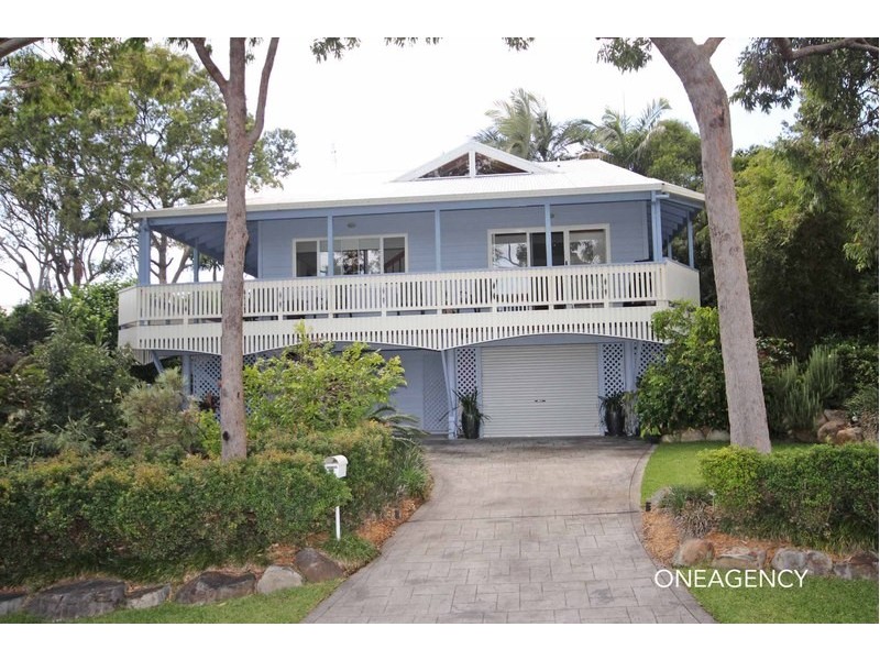 6 Kinchela Street, Crescent Head NSW 2440