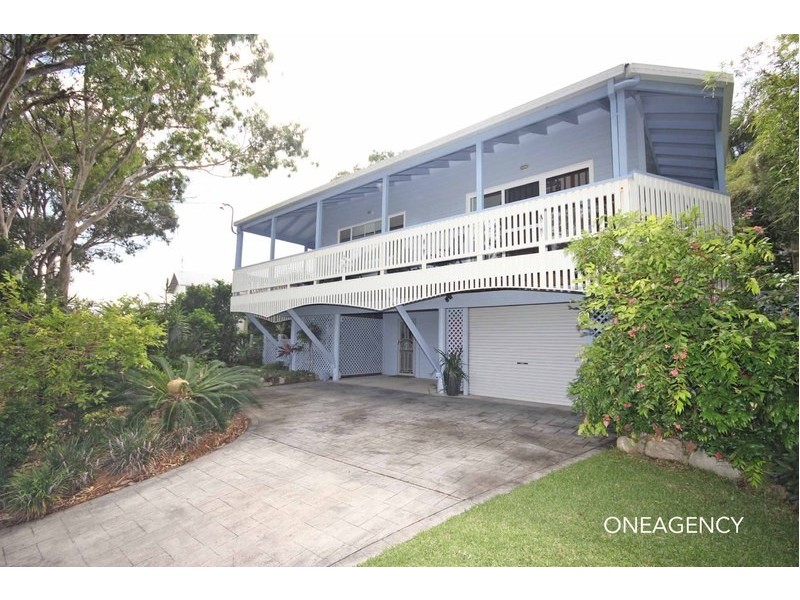 6 Kinchela Street, Crescent Head NSW 2440