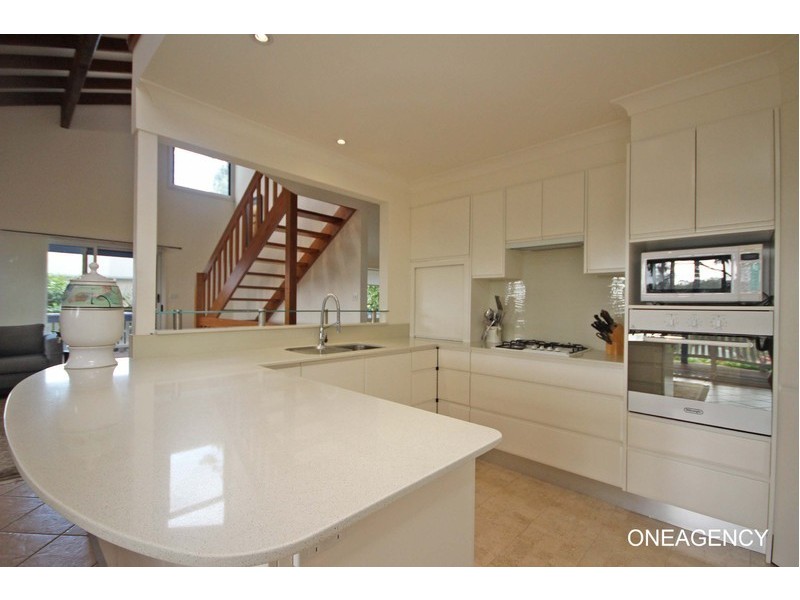 6 Kinchela Street, Crescent Head NSW 2440