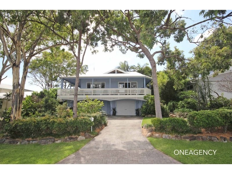 6 Kinchela Street, Crescent Head NSW 2440