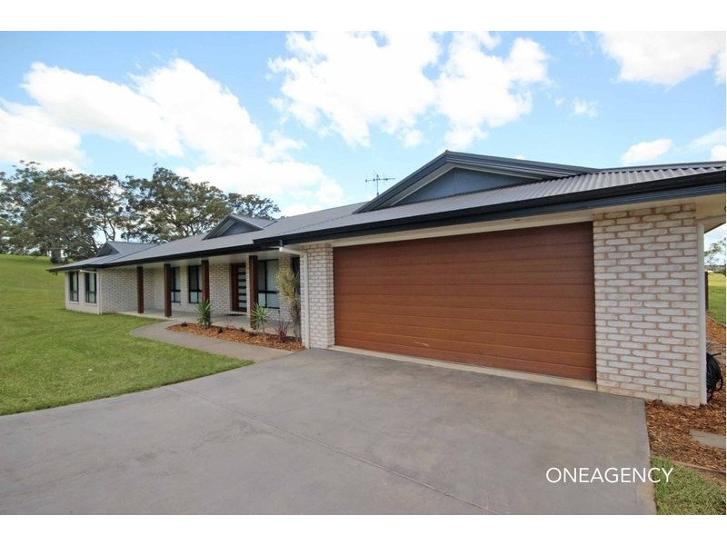 11 McPhillips Place, Greenhill NSW 2440