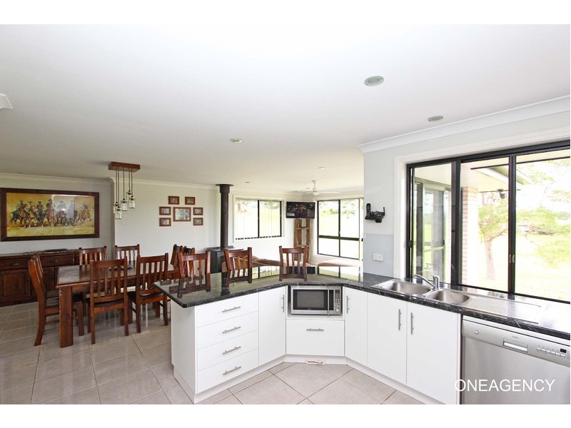 11 McPhillips Place, Greenhill NSW 2440