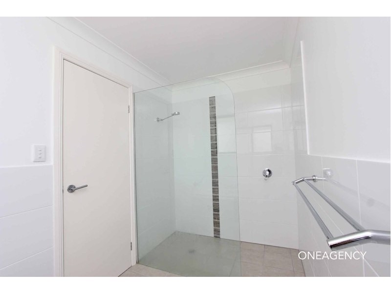 11 McPhillips Place, Greenhill NSW 2440