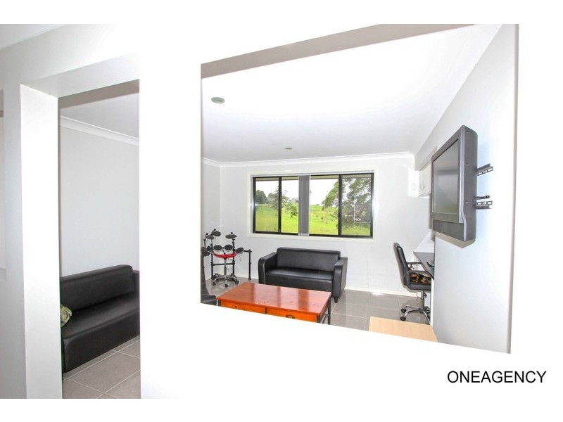 11 McPhillips Place, Greenhill NSW 2440