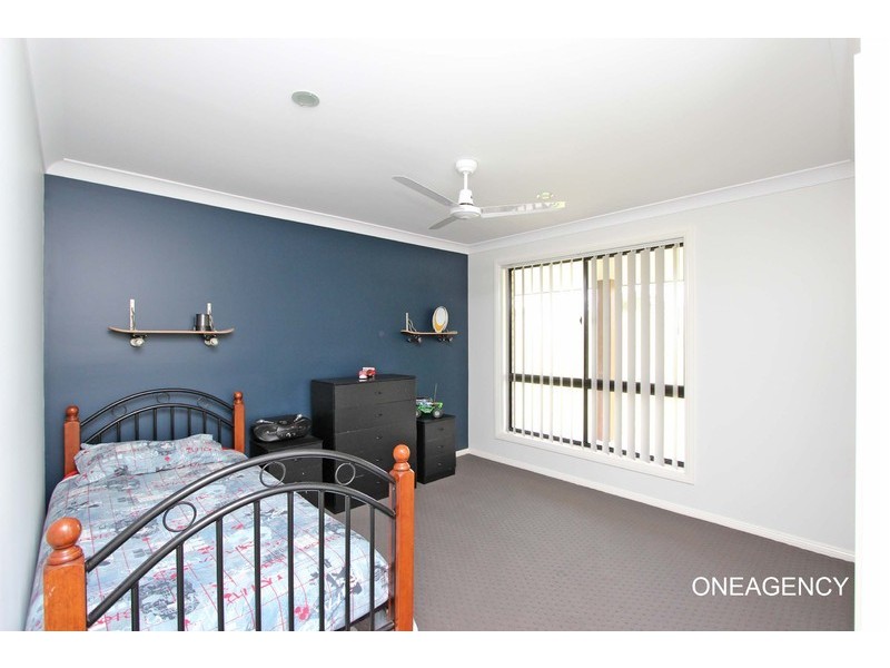11 McPhillips Place, Greenhill NSW 2440
