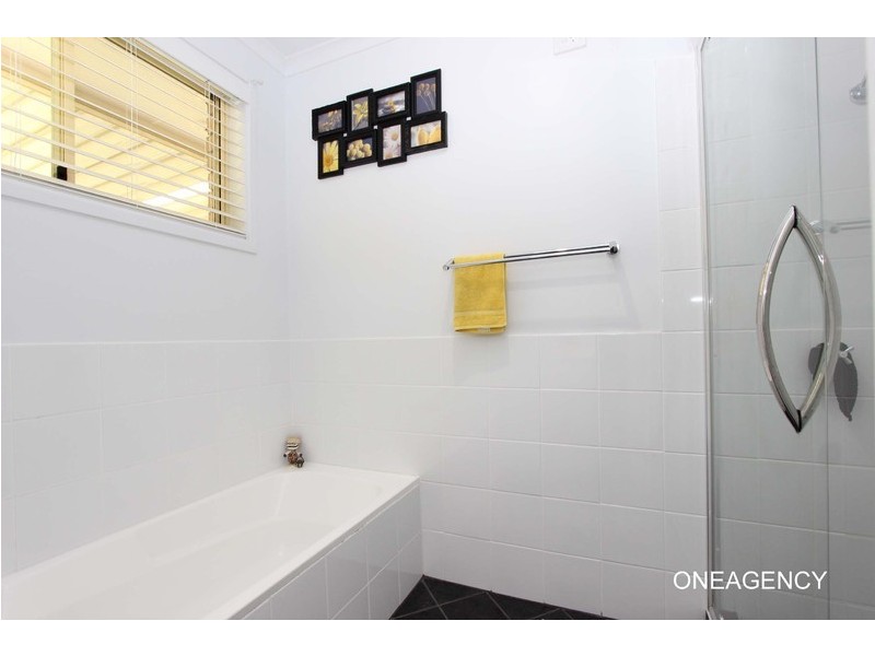 16 Haven Crescent, Aldavilla NSW 2440