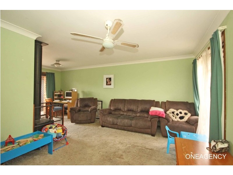 20 Mitchell Avenue, West Kempsey NSW 2440