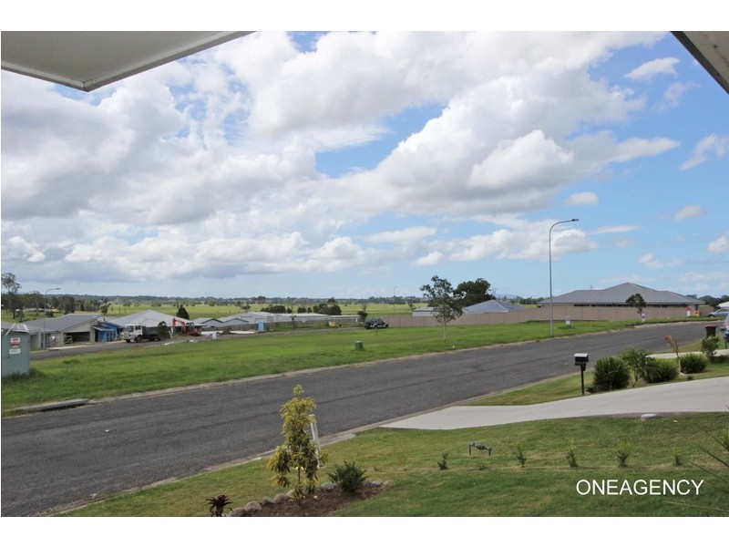 8 Prior Circuit, West Kempsey NSW 2440