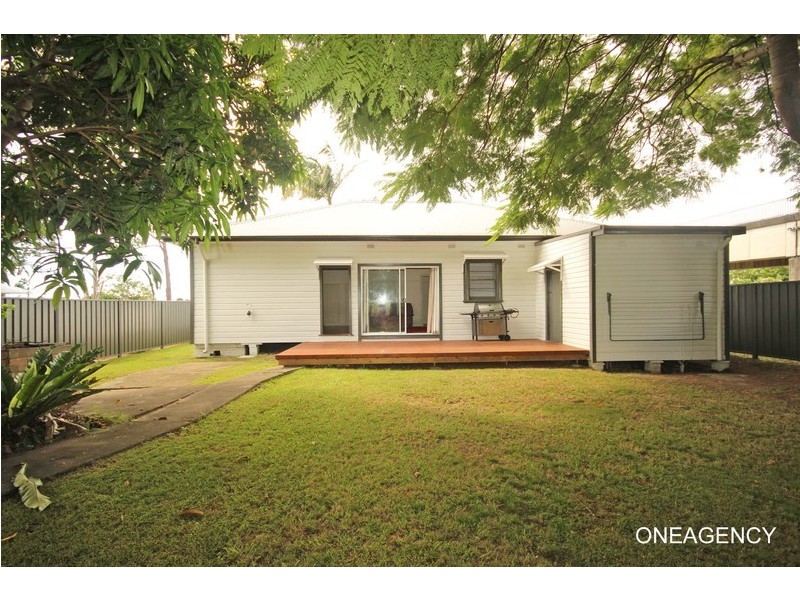 10 Croads Esplanade, Smithtown NSW 2440