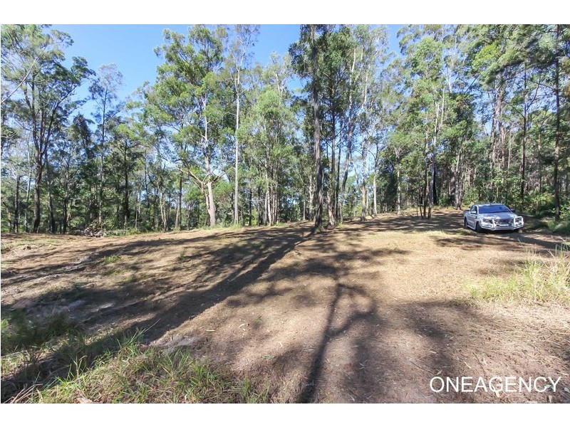 27 Neville Morton Drive, Crescent Head NSW 2440