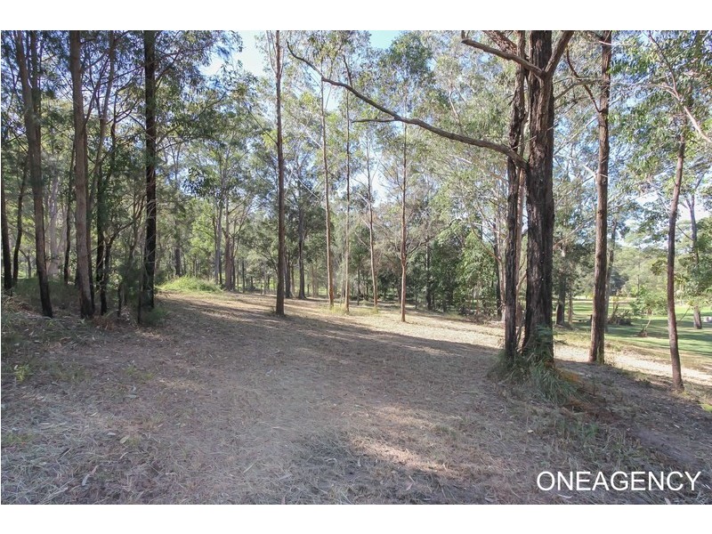 27 Neville Morton Drive, Crescent Head NSW 2440