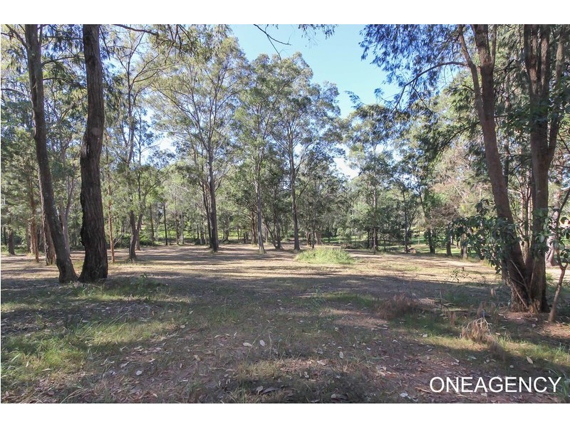 27 Neville Morton Drive, Crescent Head NSW 2440