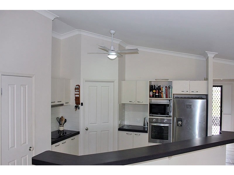 22 Yates Place, West Kempsey NSW 2440