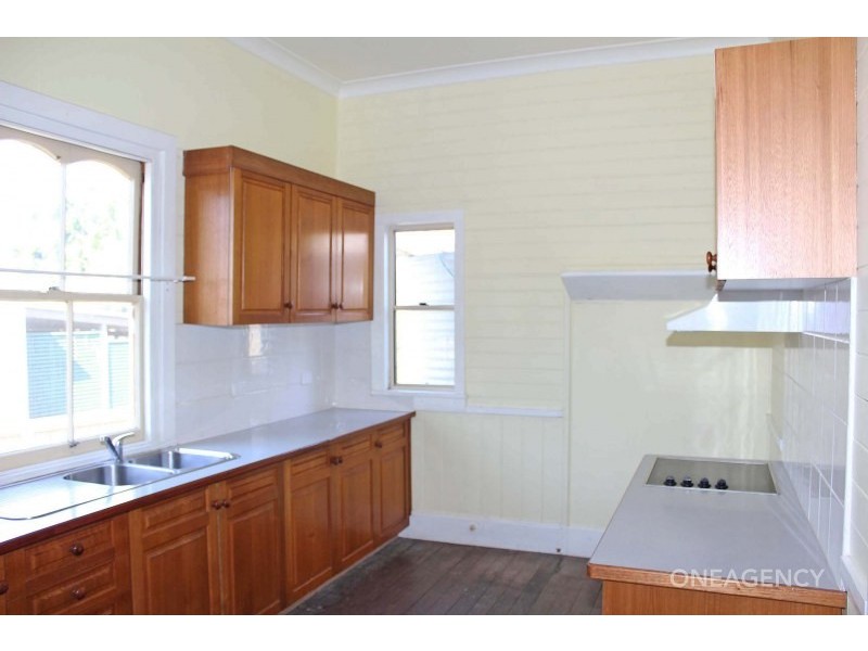 43 Wide Street, West Kempsey NSW 2440