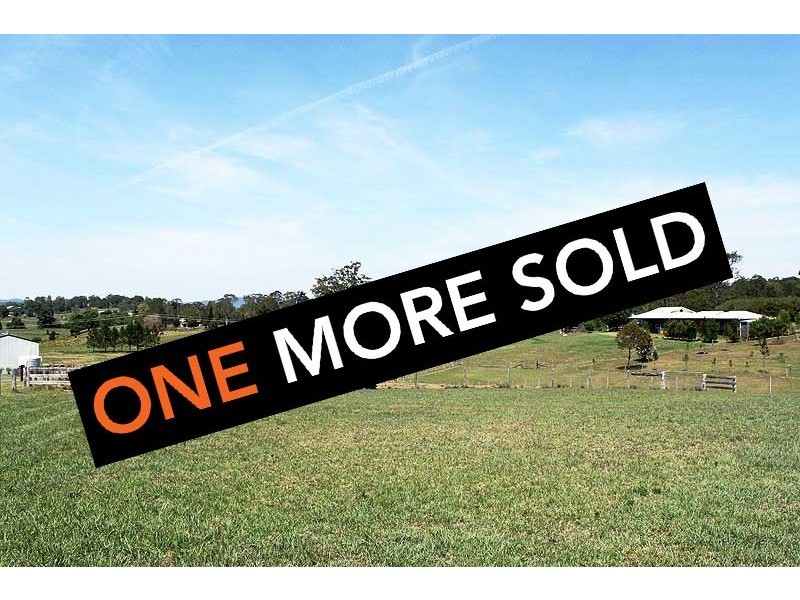 24 McPhillips Place, Greenhill NSW 2440