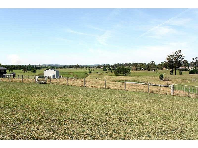 24 McPhillips Place, Greenhill NSW 2440