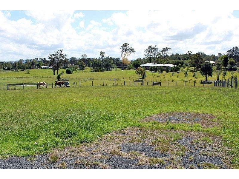 24 McPhillips Place, Greenhill NSW 2440