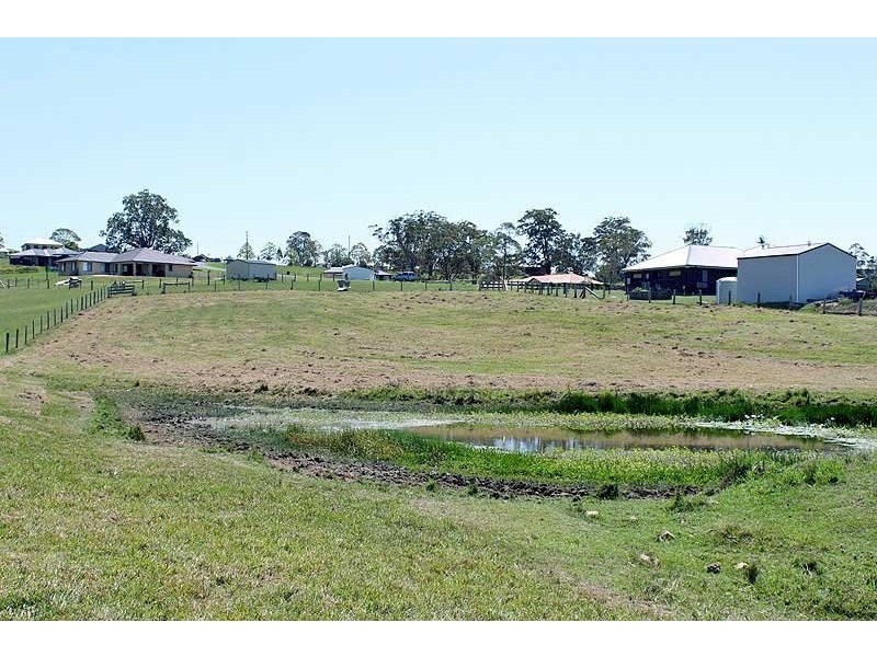 24 McPhillips Place, Greenhill NSW 2440