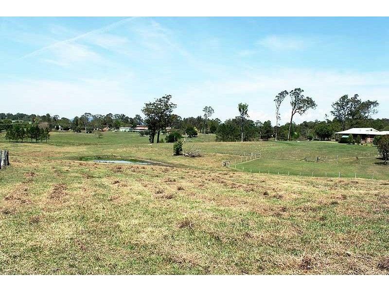 24 McPhillips Place, Greenhill NSW 2440