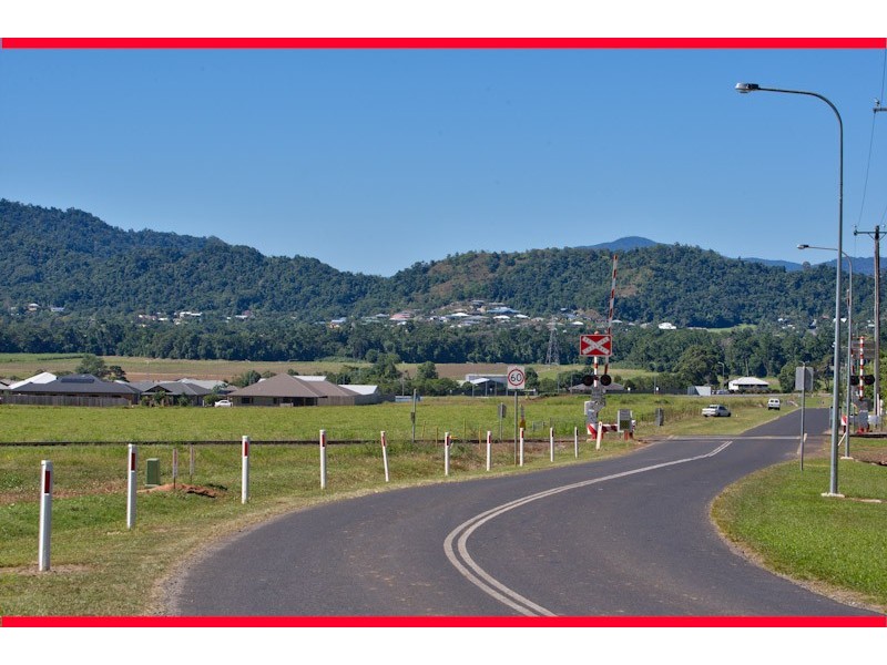 Shaws Road, Redlynch QLD 4870