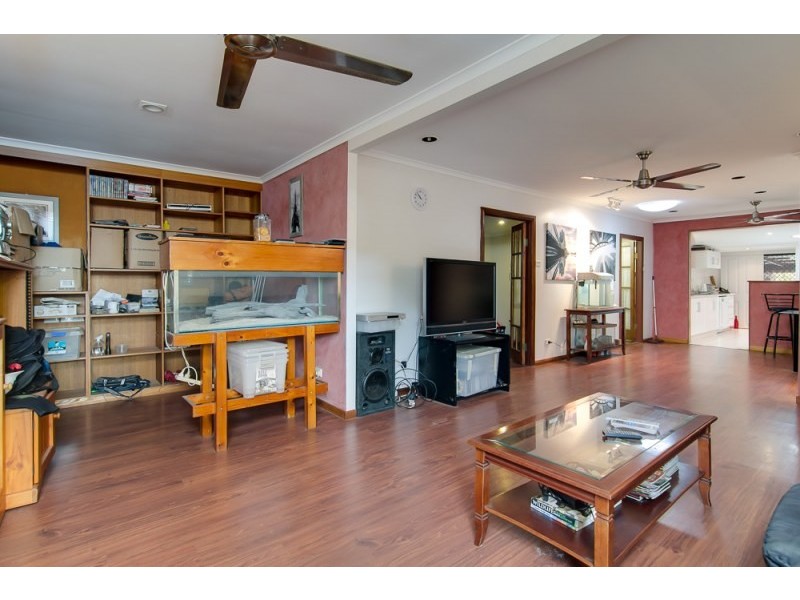 19 Poinsettia Street, Holloways Beach QLD 4878