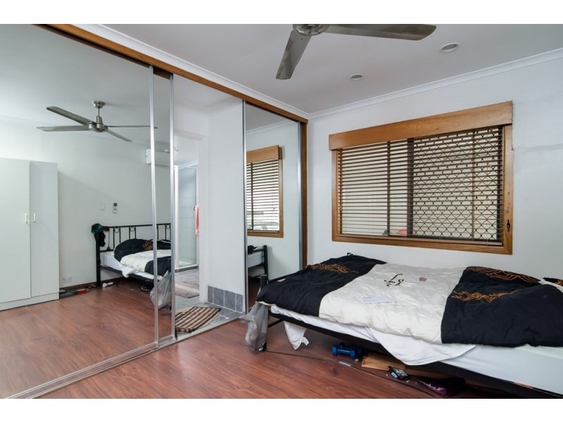 19 Poinsettia Street, Holloways Beach QLD 4878