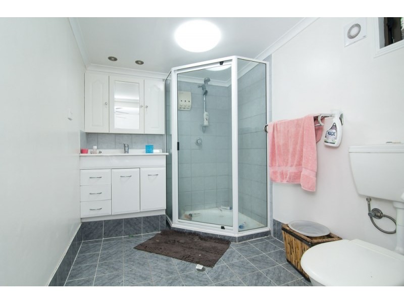 19 Poinsettia Street, Holloways Beach QLD 4878