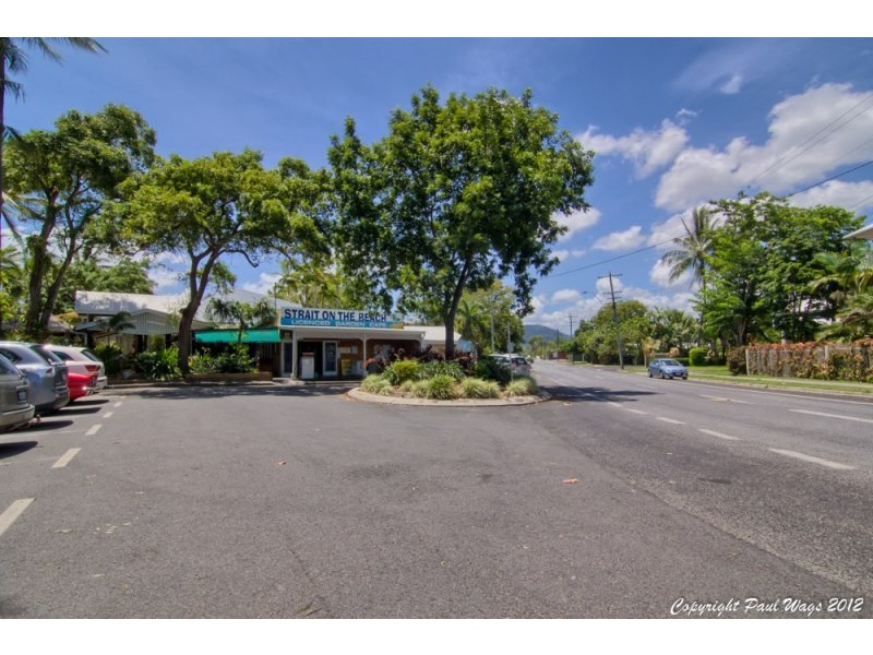 19 Poinsettia Street, Holloways Beach QLD 4878