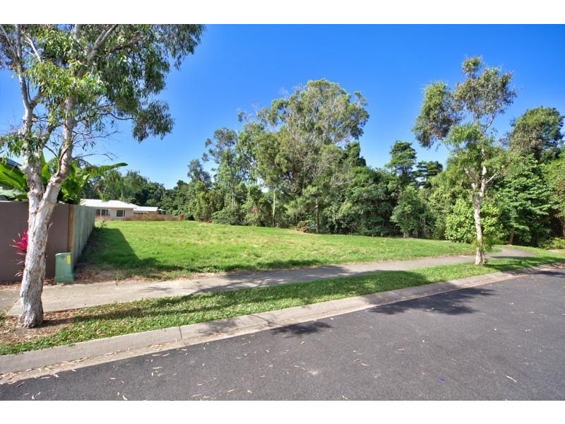 34 Linden Street, Palm Cove QLD 4879