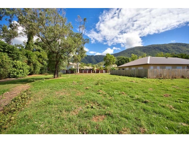 34 Linden Street, Palm Cove QLD 4879