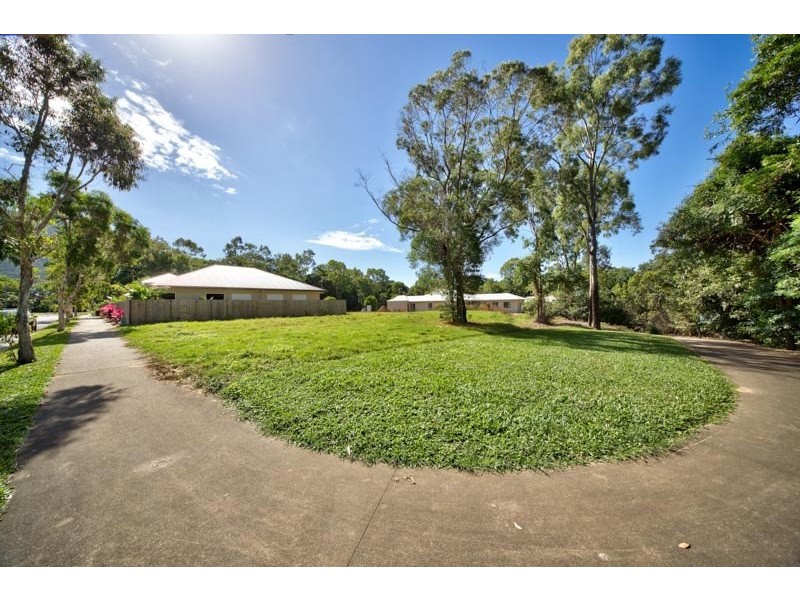 34 Linden Street, Palm Cove QLD 4879