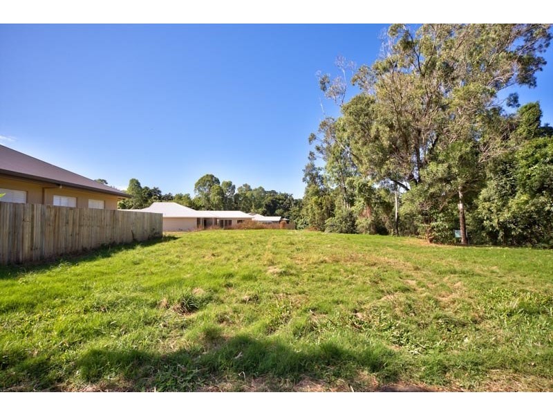 34 Linden Street, Palm Cove QLD 4879