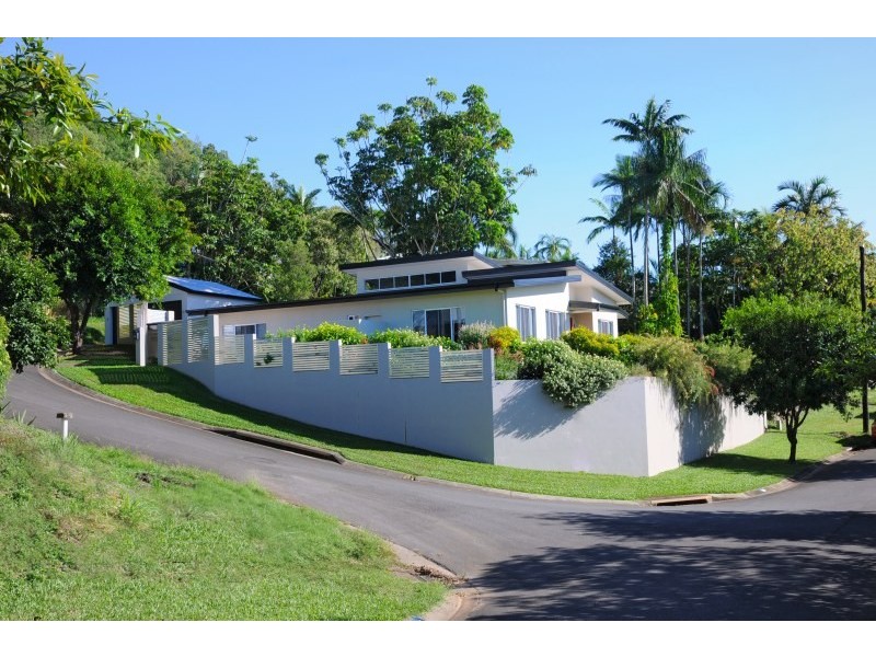 2 Carmelo Close, Whitfield QLD 4870