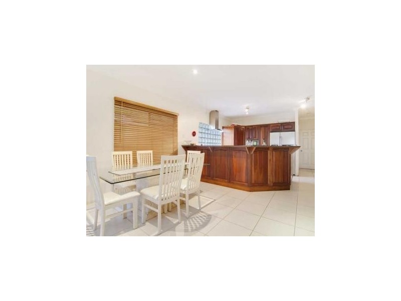 3 Oceanview Place, Mooroobool QLD 4870