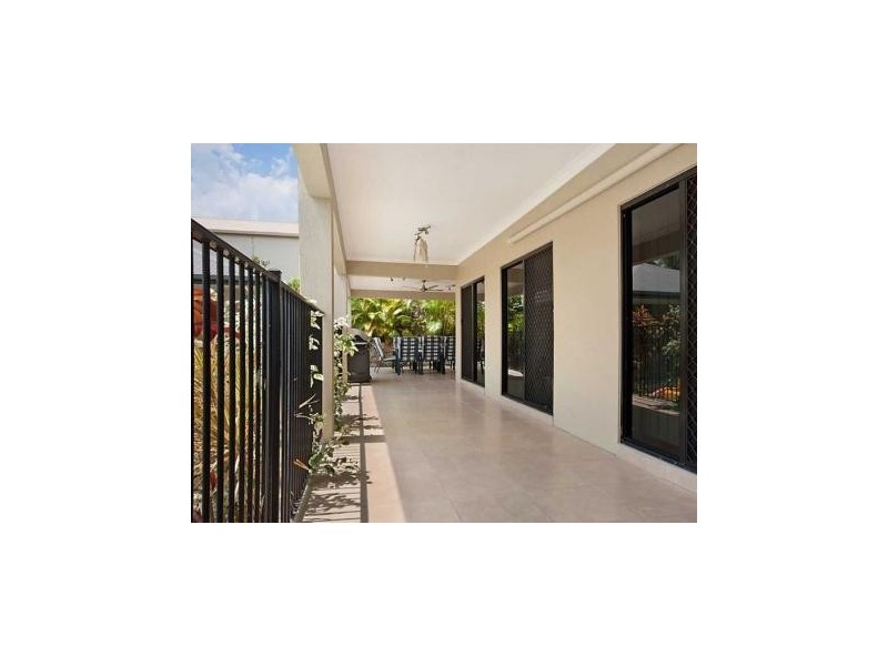 3 Oceanview Place, Mooroobool QLD 4870