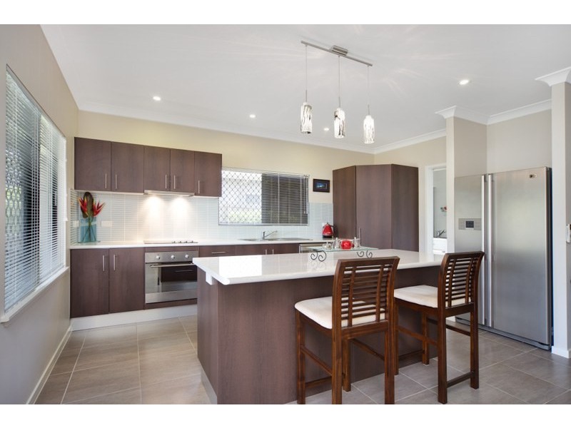 15 Lockyer Crescent, Bentley Park QLD 4869