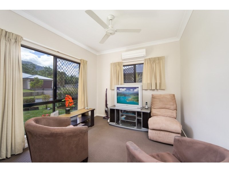 15 Lockyer Crescent, Bentley Park QLD 4869
