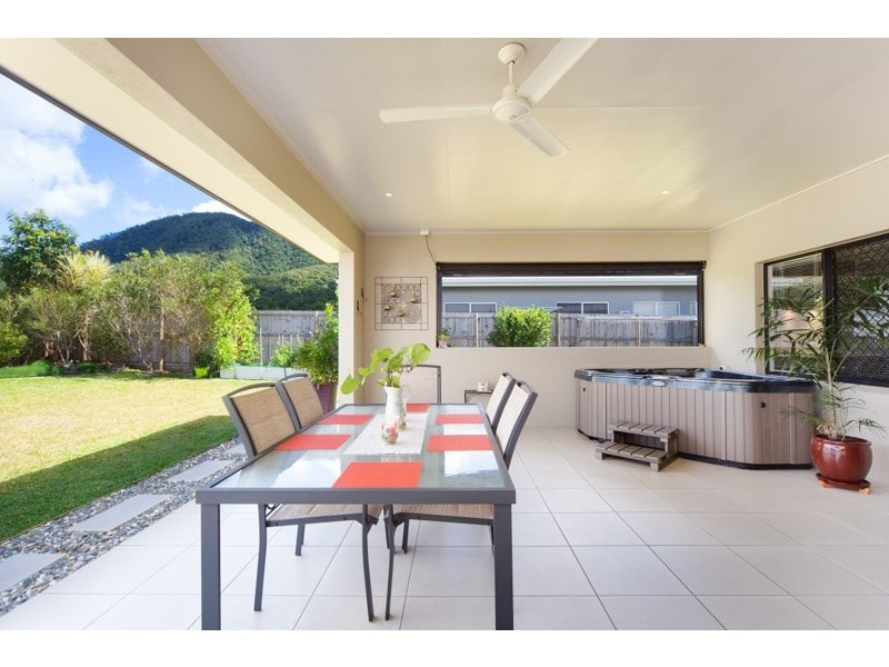 15 Lockyer Crescent, Bentley Park QLD 4869