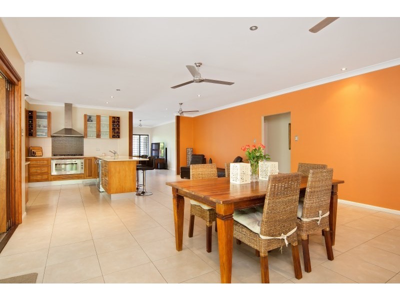 74 Leonard Street, Kewarra Beach QLD 4879